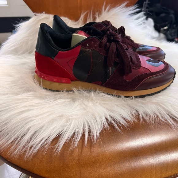 Valentino Garavani rockstud leather & suede camo sneakers. Size 38 (US sz 7.5-8) - Picture 6 of 12